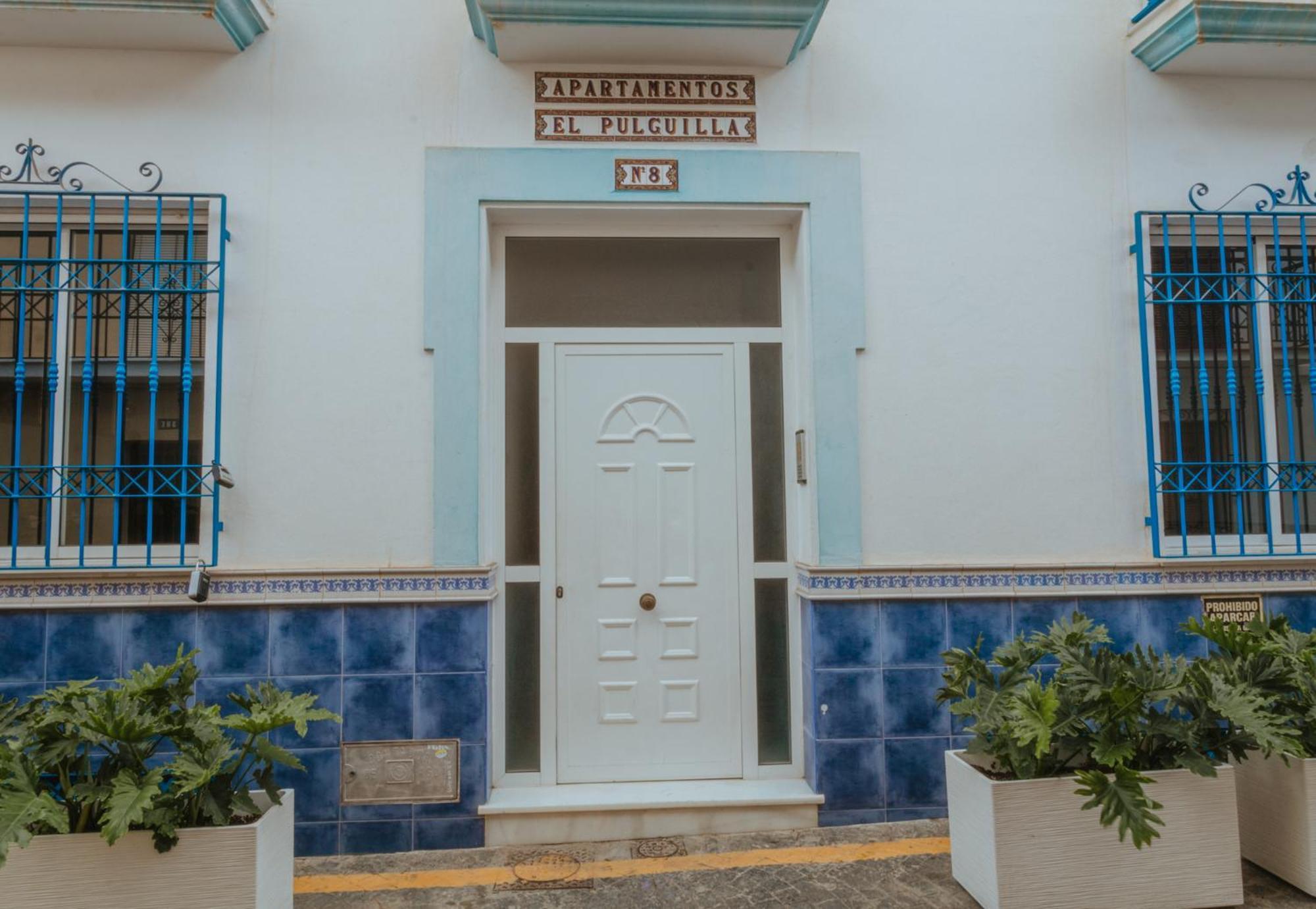 Las Flores Apartments 内尔哈 外观 照片