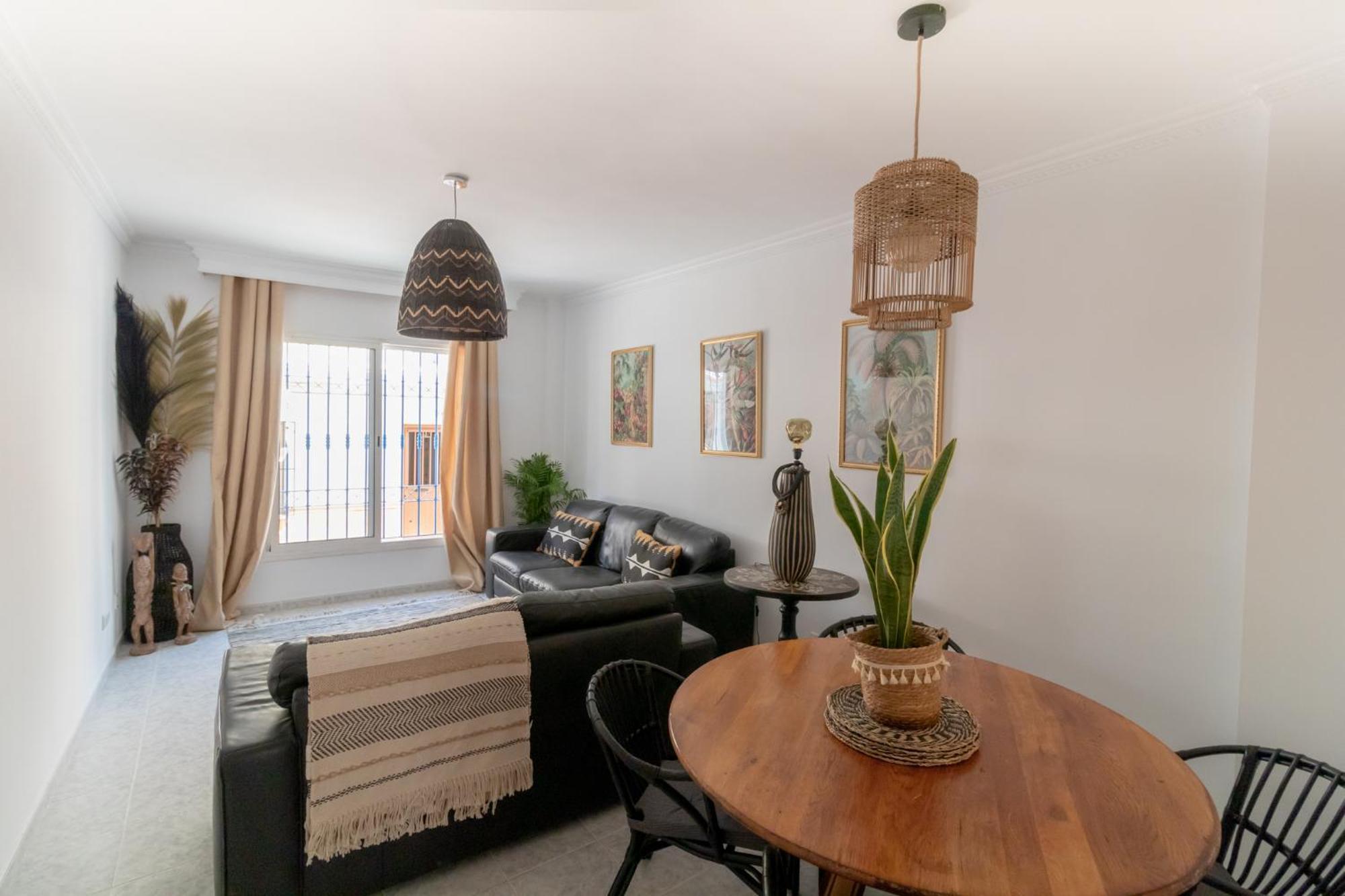 Las Flores Apartments 内尔哈 外观 照片