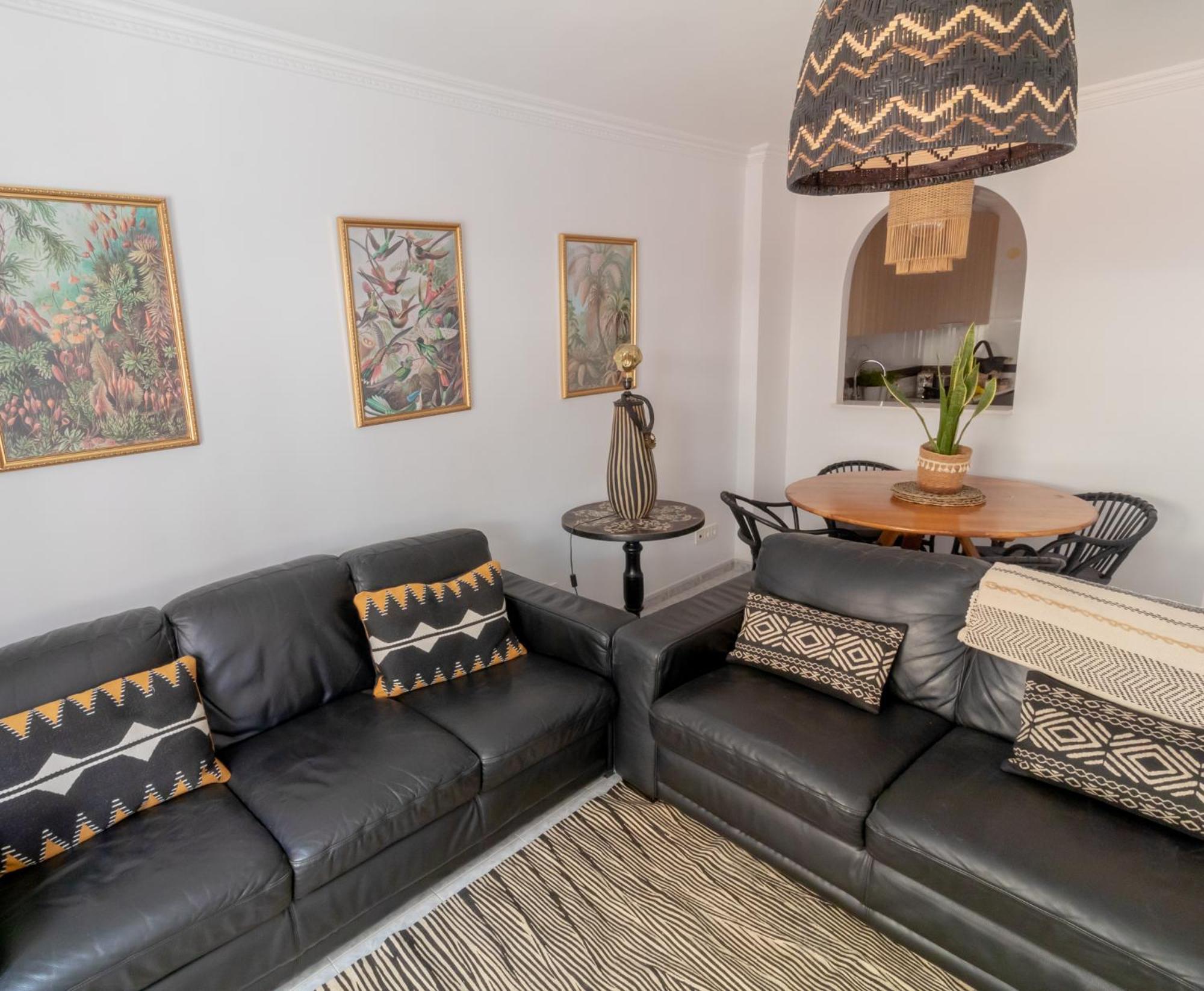 Las Flores Apartments 内尔哈 外观 照片