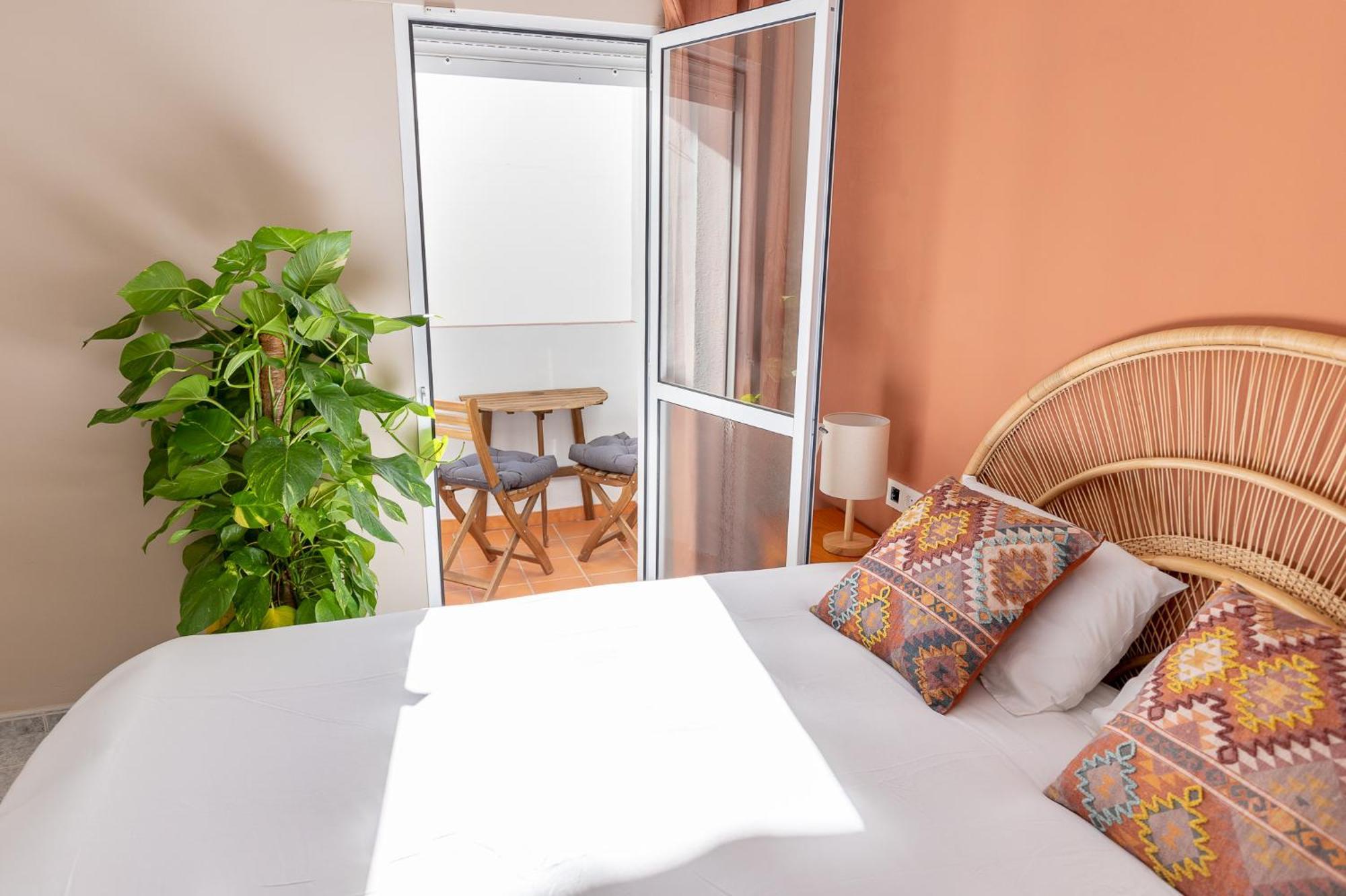 Las Flores Apartments 内尔哈 外观 照片