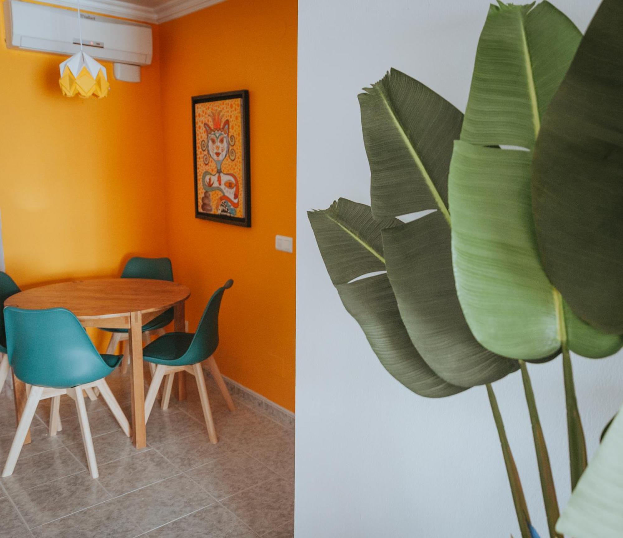Las Flores Apartments 内尔哈 外观 照片